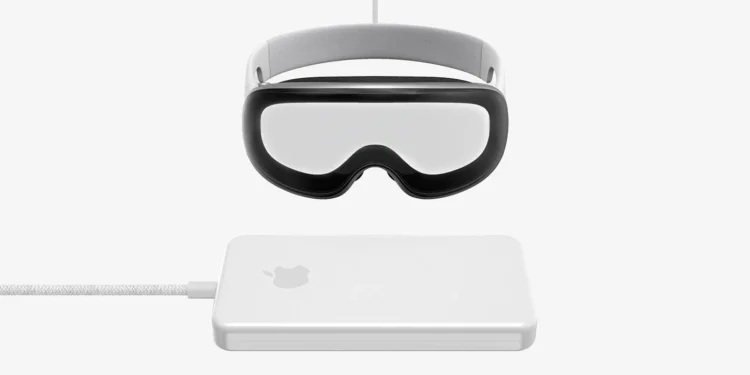 Apple Mixed Reality Headset with outbound battery and OLED display in the front