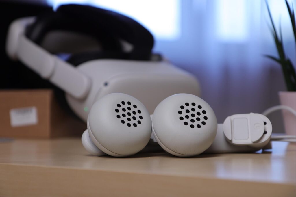 Kiwi Design Clip-on Headphones