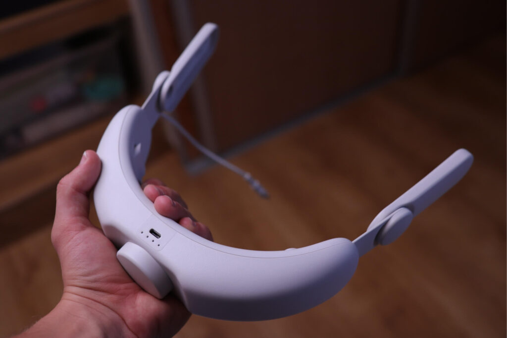 Rear-mounted battery from Kiwi Design's Battery Headstrap